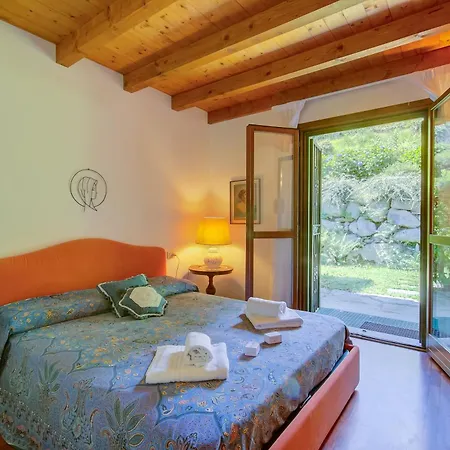 The Emerald Family Retreat - Happy