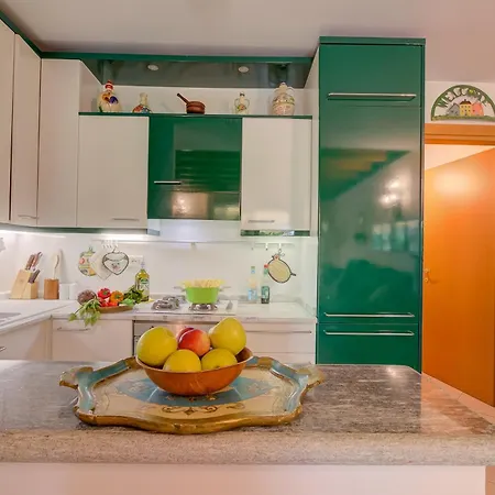 The Emerald Family Retreat With Private Garden - Happy Casa vacanze *