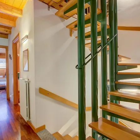 The Emerald Family Retreat - Happy Gignese