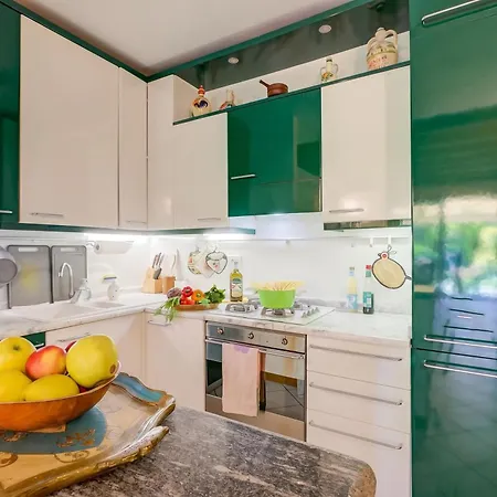 The Emerald Family Retreat With Private Garden - Happy Prázdninový dům *