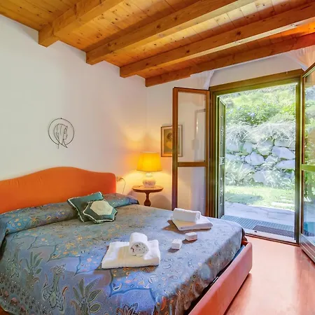 The Emerald Family Retreat With Private Garden - Happy Prázdninový dům *