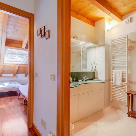The Emerald Family Retreat With Private Garden - Happy Prázdninový dům