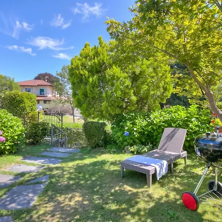 The Emerald Family Retreat With Private Garden - Happy